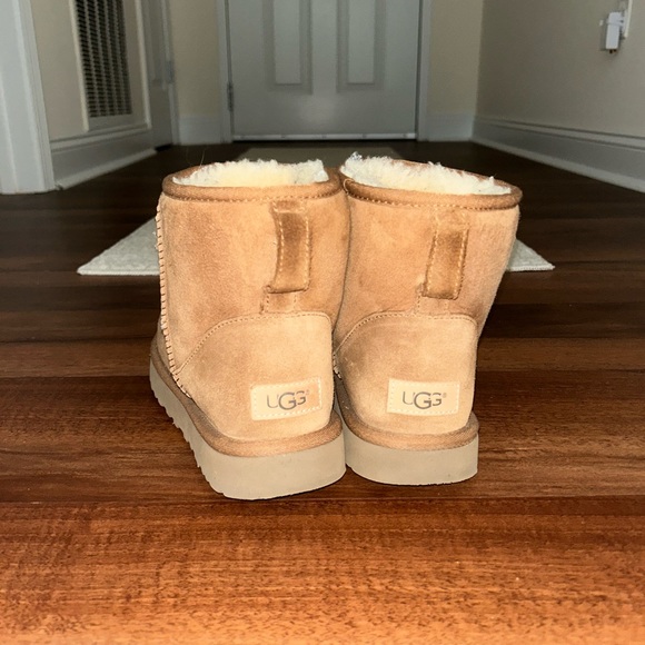 Ugg mini boots - Picture 3 of 8